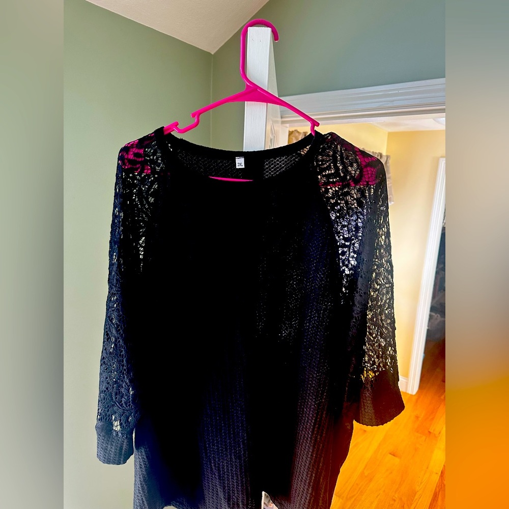 🆕 Black Lace Accent Ribbed XXL Top